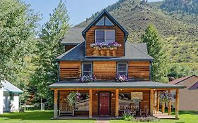 The Minturn Inn